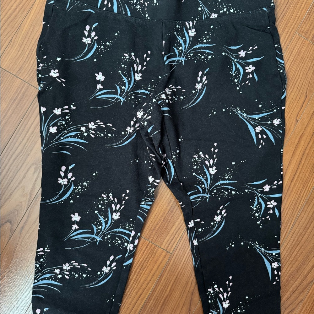 Torrid capri/leggings
